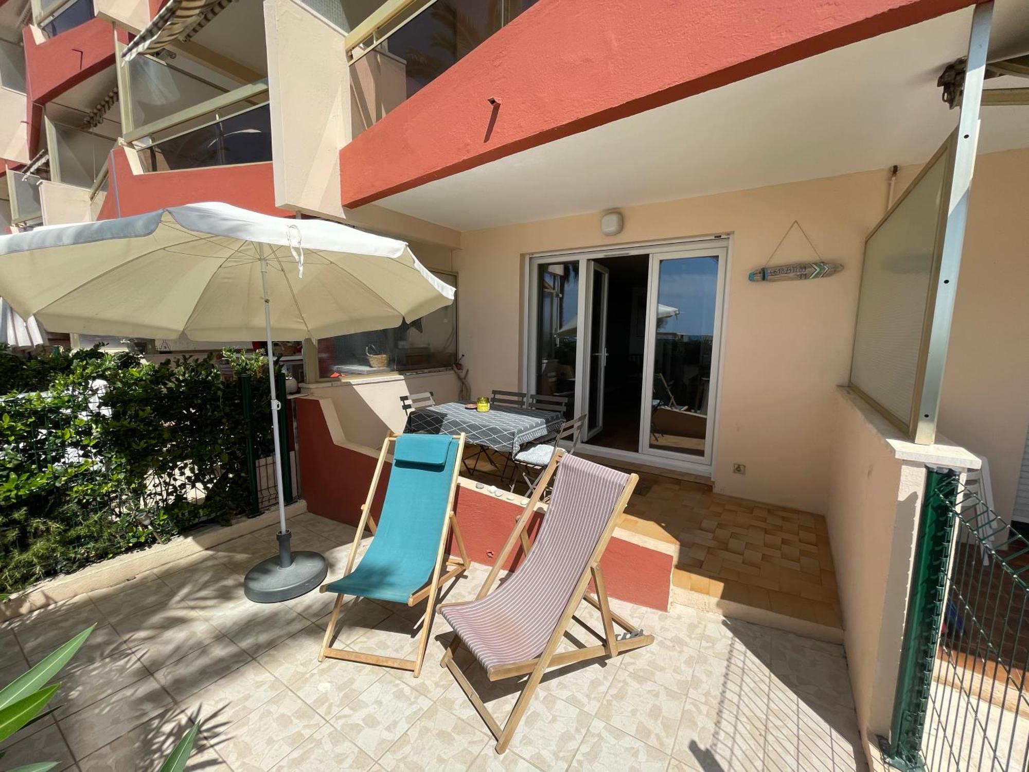 "Les Palmiers" Studio Spacieux Vue Mer Terrasse & Parking Saint-Cyr-sur-Mer Exterior photo